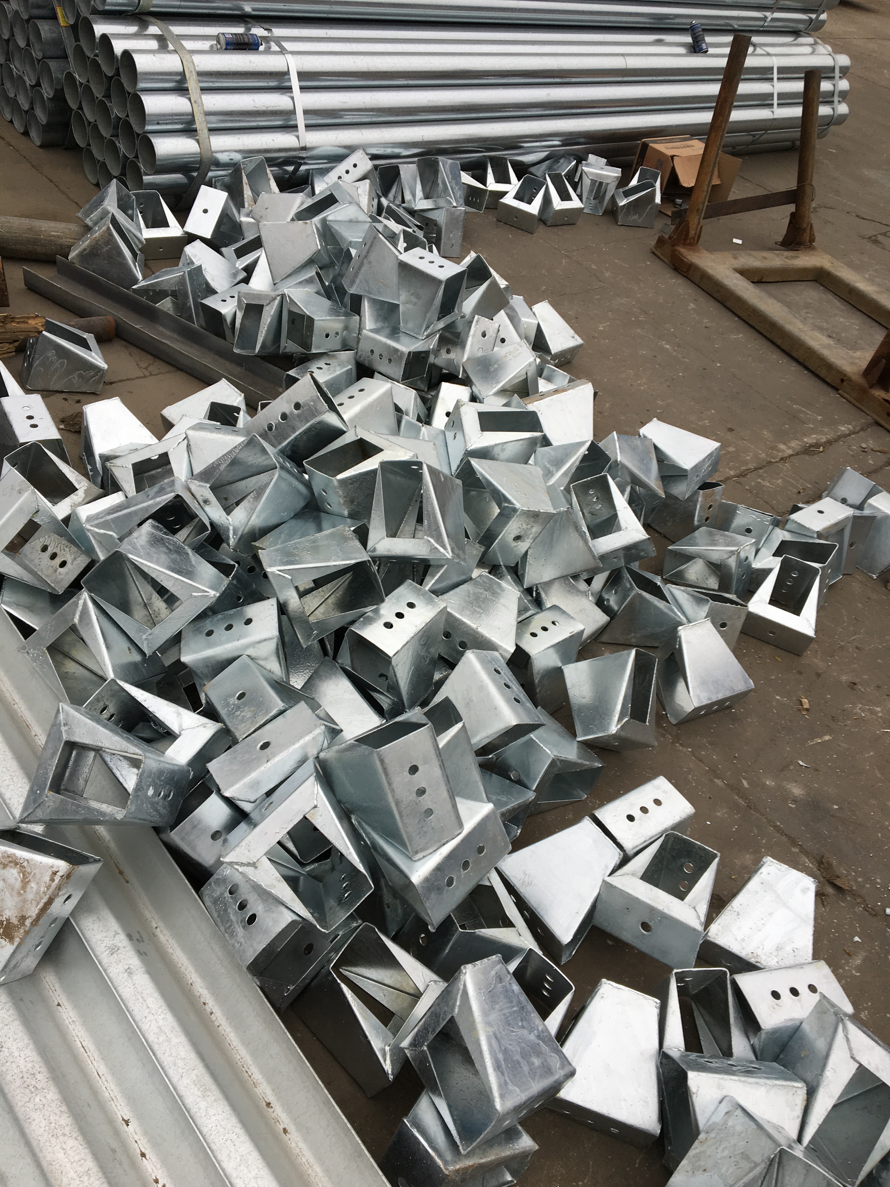 Hot Dip Zinc Coated Galvanized Steel Guardrail Spacer With ISO9001 2008 Certification