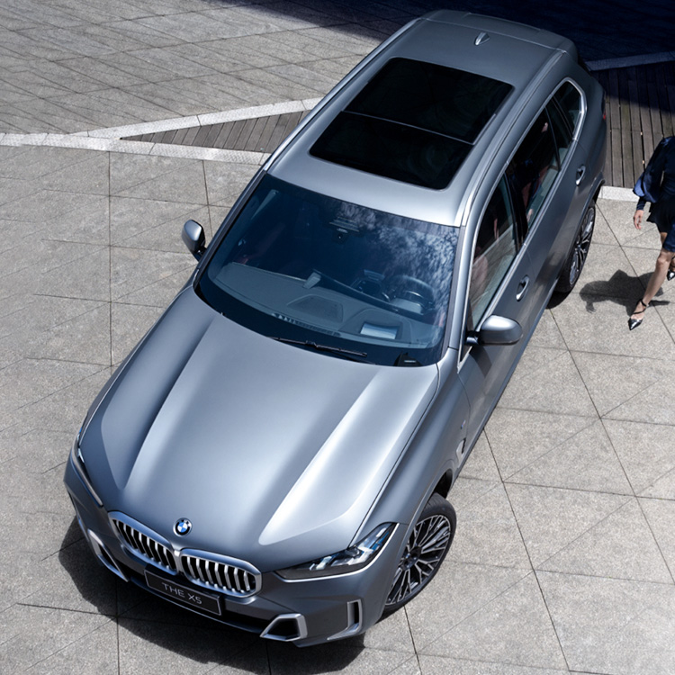 Family-friendly B-MWs X5 Sporty Luxurious Off-road SUV with Max Speed of 222km/h and LED Headlights