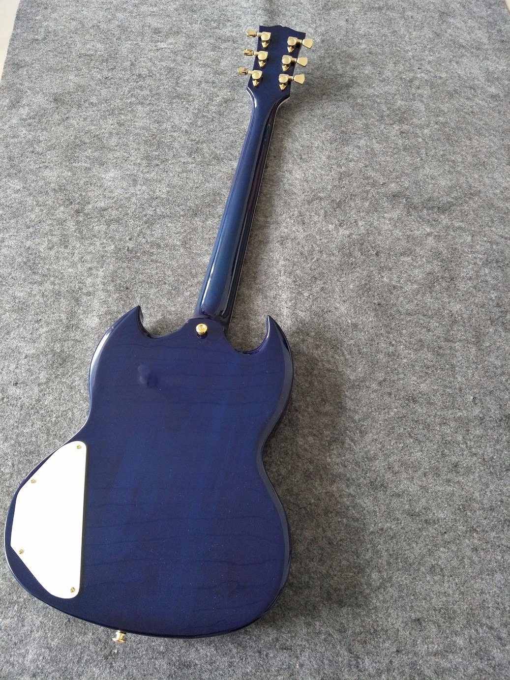 Gibson custom 2018 SG custom Figured TOP 3-pickup Electric Guitar