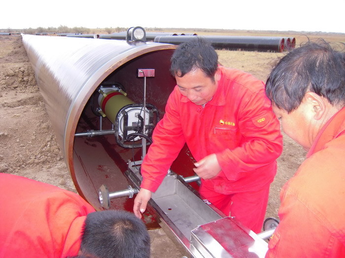 Huatec Radiation X-Ray Pipeline Crawlers 110V ( 22Ah ) 5KM Remote Control