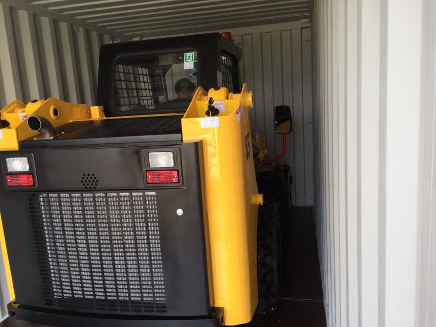 Disc Trencher and Rock Saw Tracked Skid Steer Loader with Powerful HANSA Hydraulic Pump