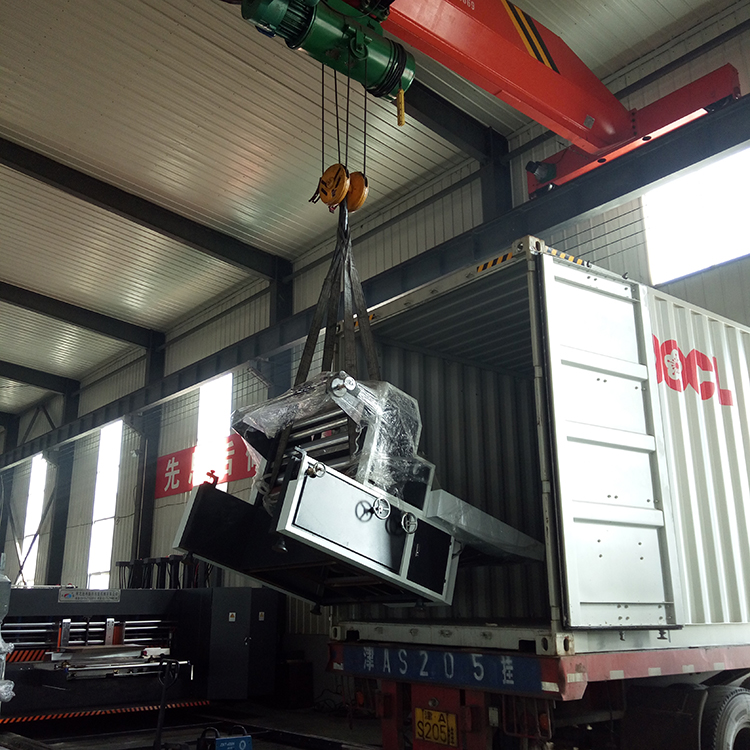 Paper Automatic Pasting Machine For Corrugated Cardboard 220V 380V