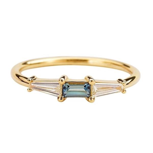 Fine Jewelry Three Stone Diamond Rings Customized for Women in 14K 18K Gold