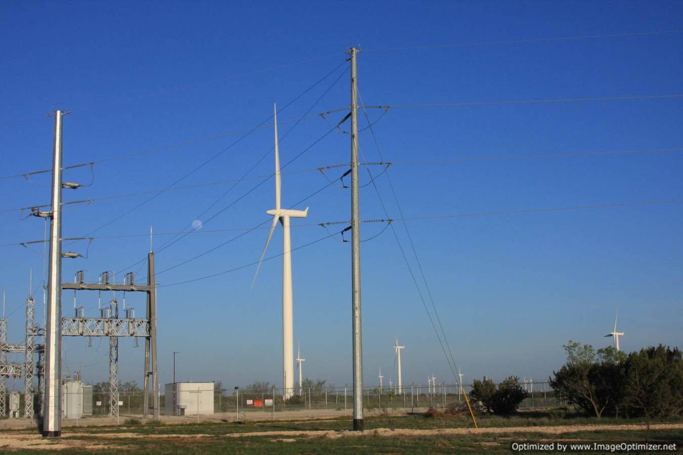 OEM Transmission Line Galvanized Steel Poles With Bitumen Painted Q345 10KV