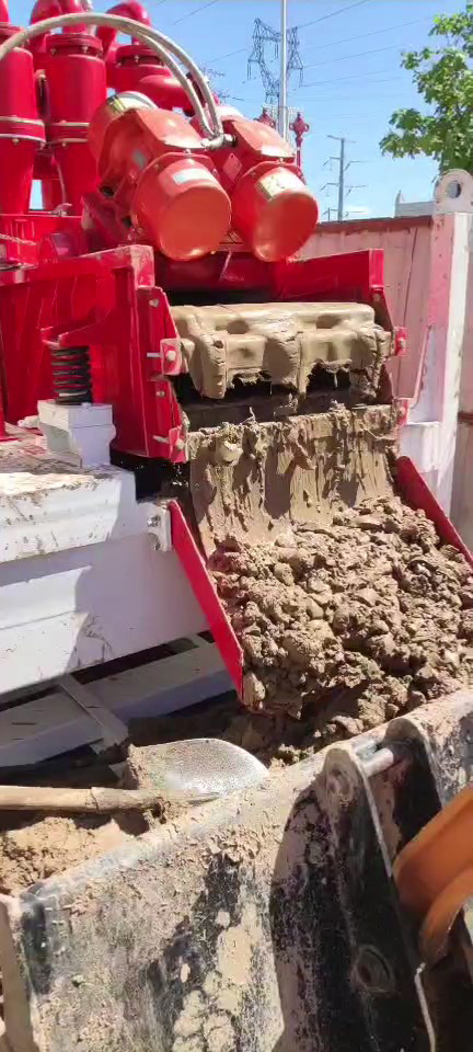 Compact Mud Recycling System with L3500*W2350*H2680mm Dimensions and Total Power 33 KW