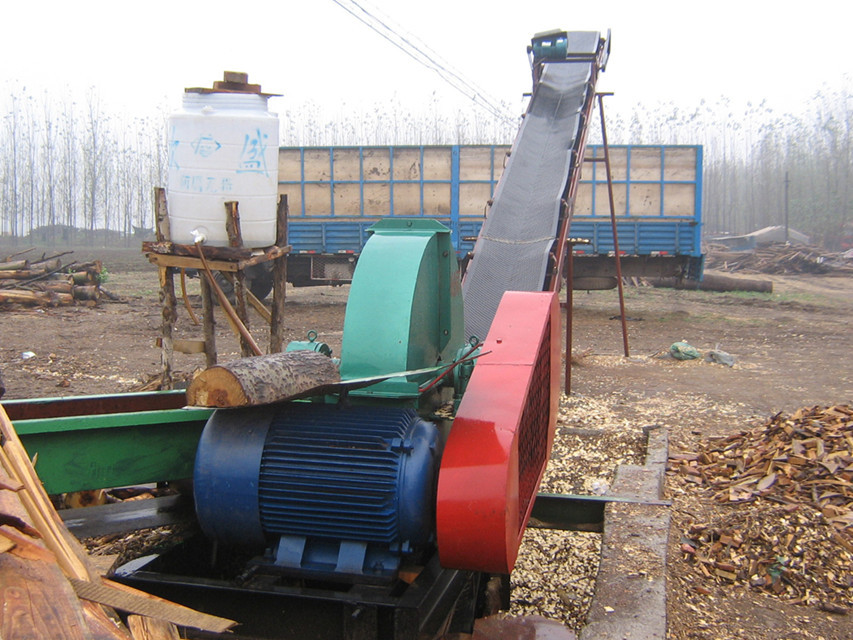 L6000mm Tree Debarking Machine Industrial Log Debarker 8TPH-15TPH