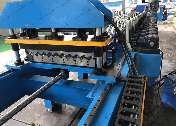 Automatic Cr12 Corrugated Roofing Machine PLC Metal Tile Roll Forming Equipment