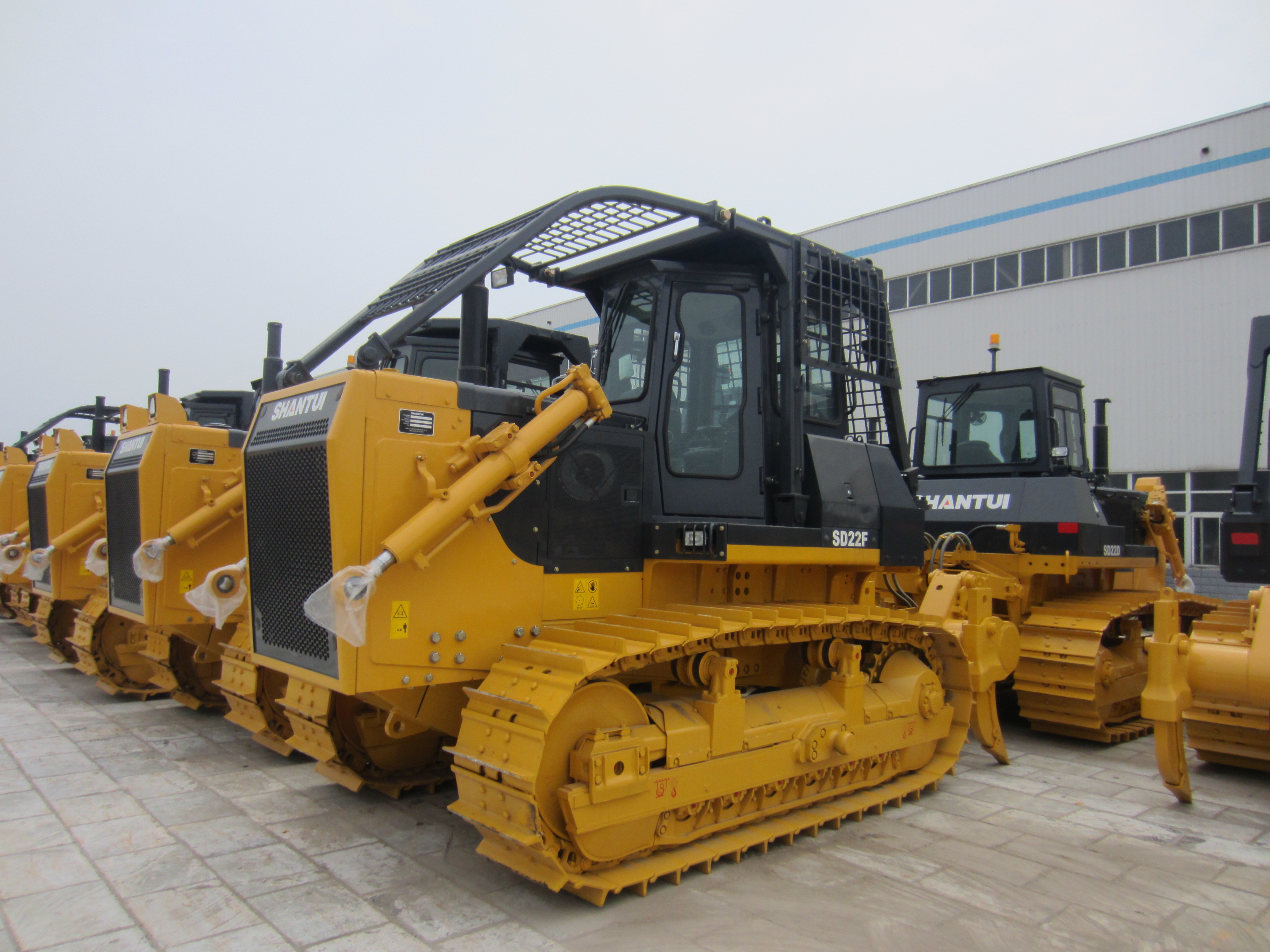 Lumbering dozer with winch China Shantui SD22F