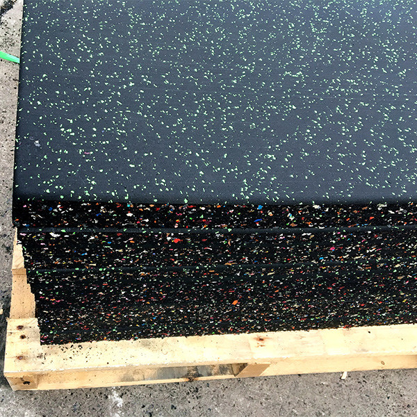 Outdoor 100x100mm Gym Rubber Flooring Mat Tiles Anti Microbial