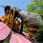 Handmade Animatronic Insects Giant Wasp High Density Foam Waterproof