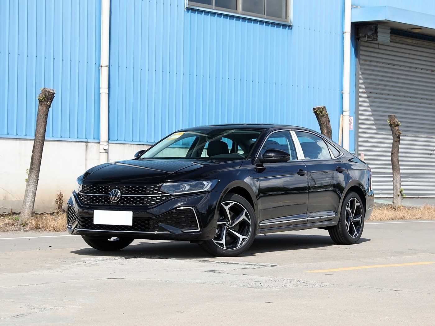 Vw Passat Car 2.0T FWD Medium Sized Sedan Volkswagens Petrol Vehicle