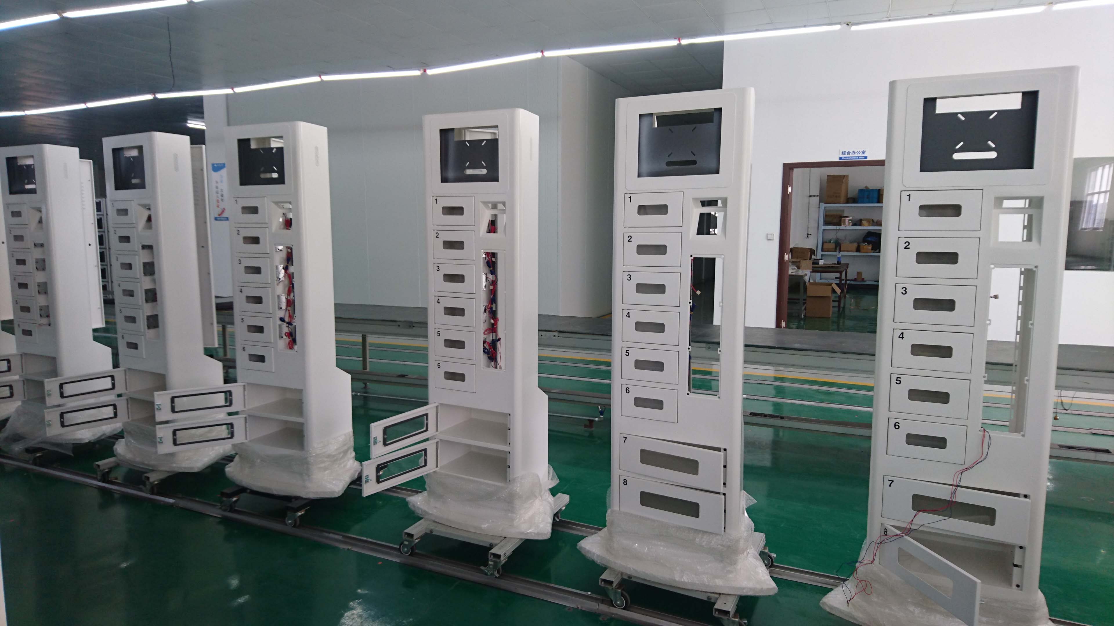 Android Based System Cell Phone Battery Charging Station Touch Screen With 12 Doors and Remote Control Platform