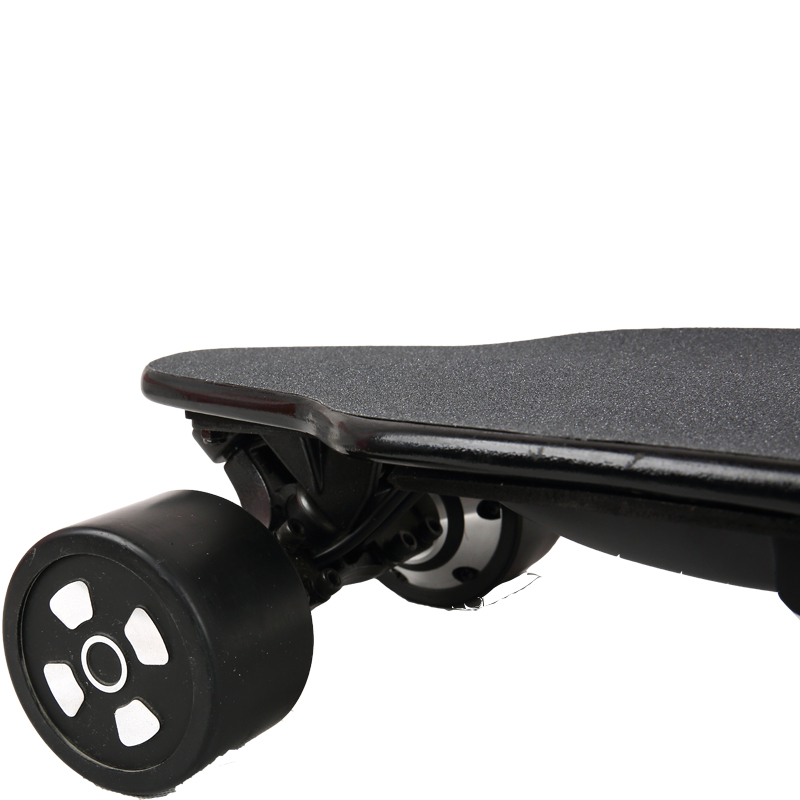 Stable Lightweight Electric Skateboard 36V Lithium Battery No Noise Pollution