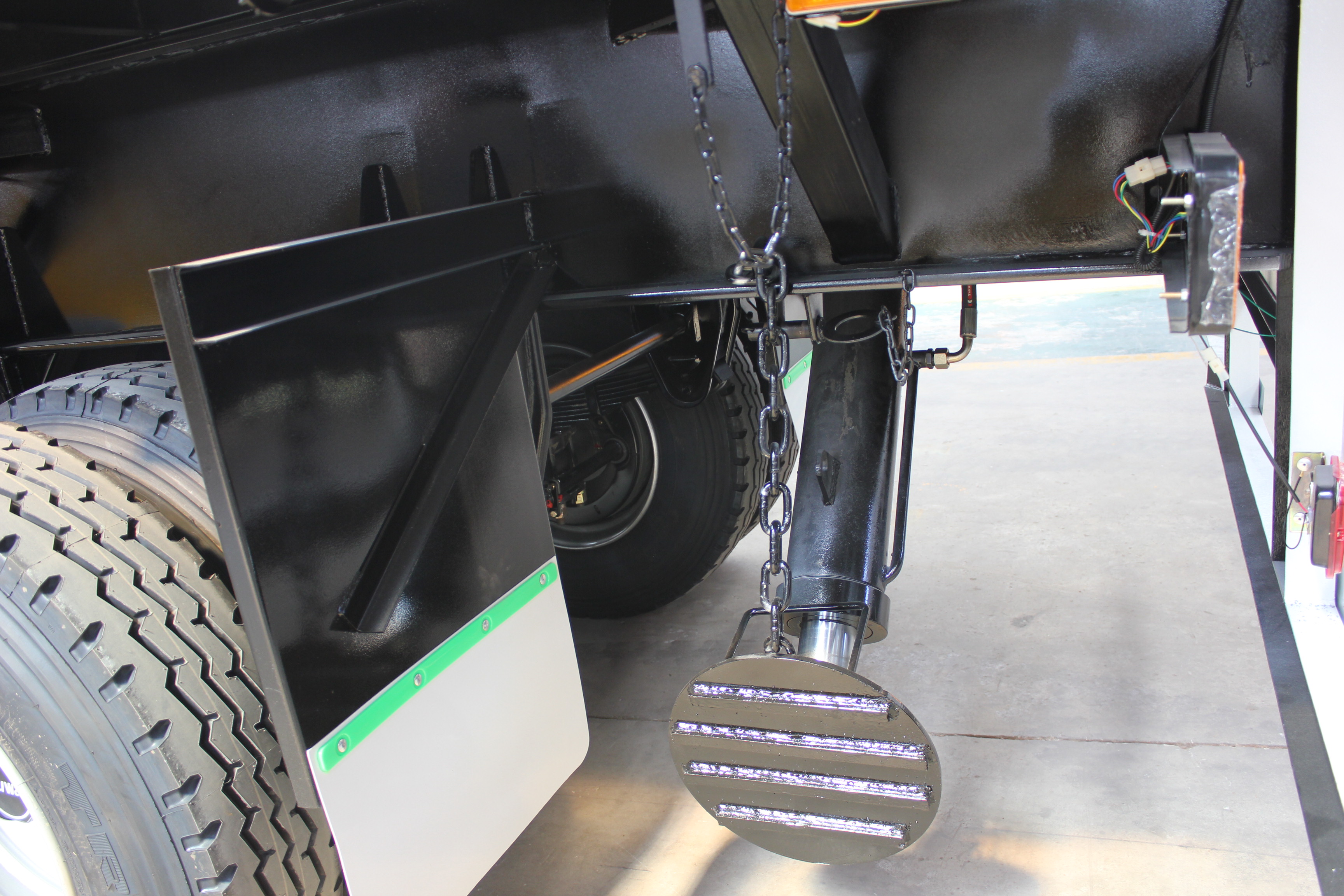 12000X2500X1500mm Tri-Axles Tipper/Side Dump Semi Trailer with HYVA Hydraulic Cylinder