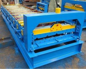 Quality Iron Roof Panel Roll Forming Machine 380v 3 Phrases 50hz Frequency wholesale