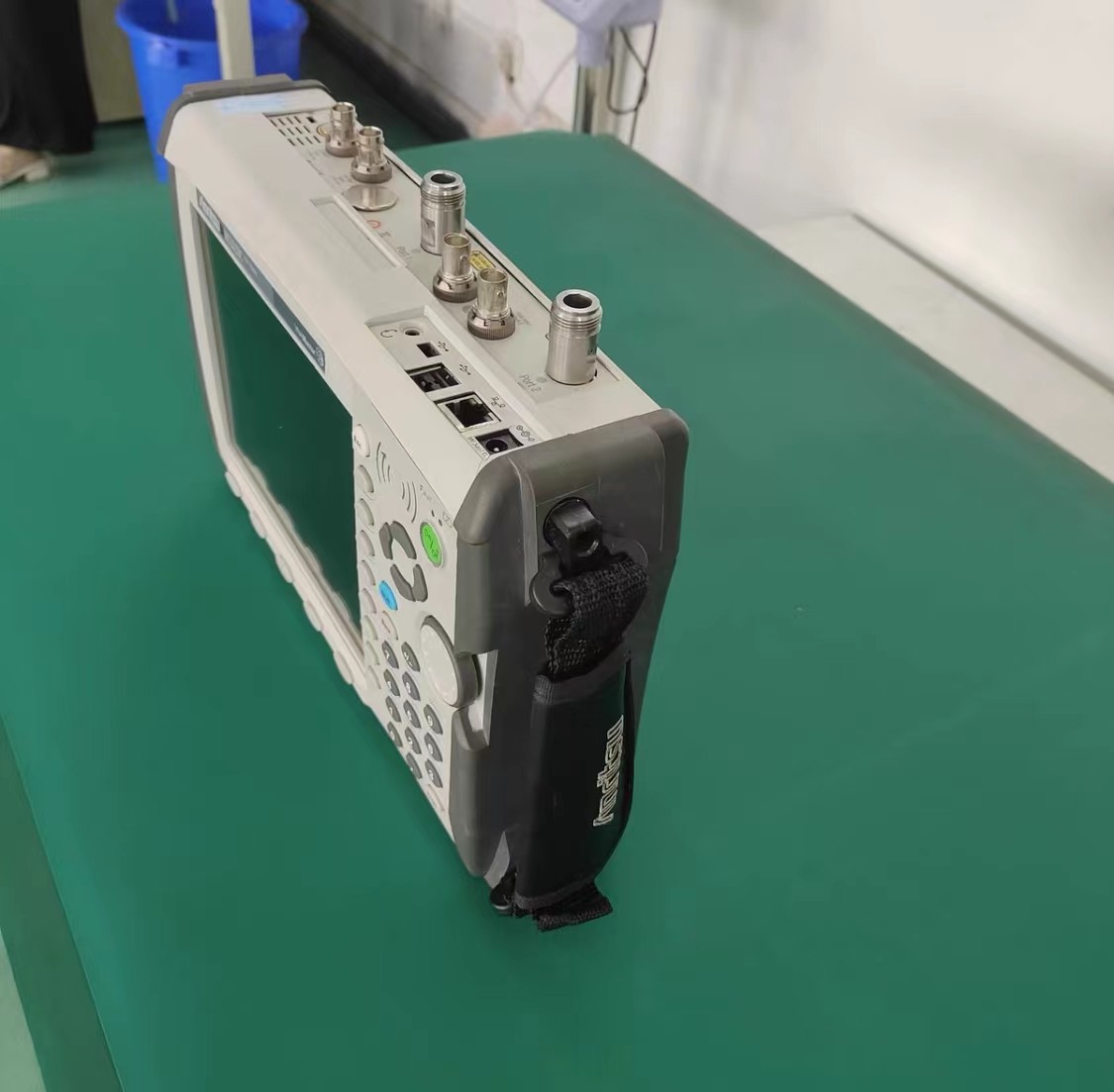 Used Anritsu MS2028C Portable Handheld Vector Network Analyzers VNA Master 5 KHz To 20 GHz Calibrated