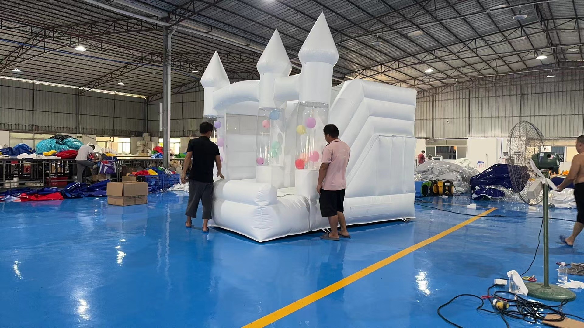 OEM Inflatable PVC Kids Bouncy Castle 13FT White Bounce House For Weddings & Birthdays With Blower-Factory Price