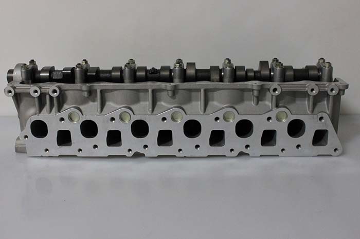 Durable NISSAN RD28 Cylinder Head Assembly For 11040VB301 11040-VB301