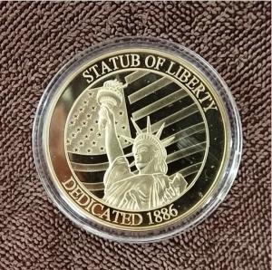 Quality Gold and silver Souvenir coin statue of liberty tourism souvenir wholesale