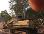 Caterpillar original E200B excavator with original paint and condition