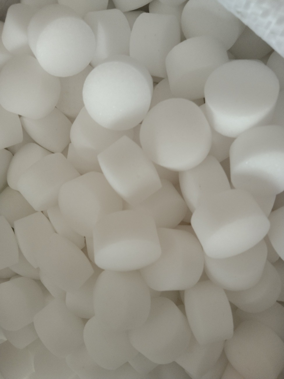 Ion Exchange Resin Manufacturing And Supply CAS NO 7647-14-5