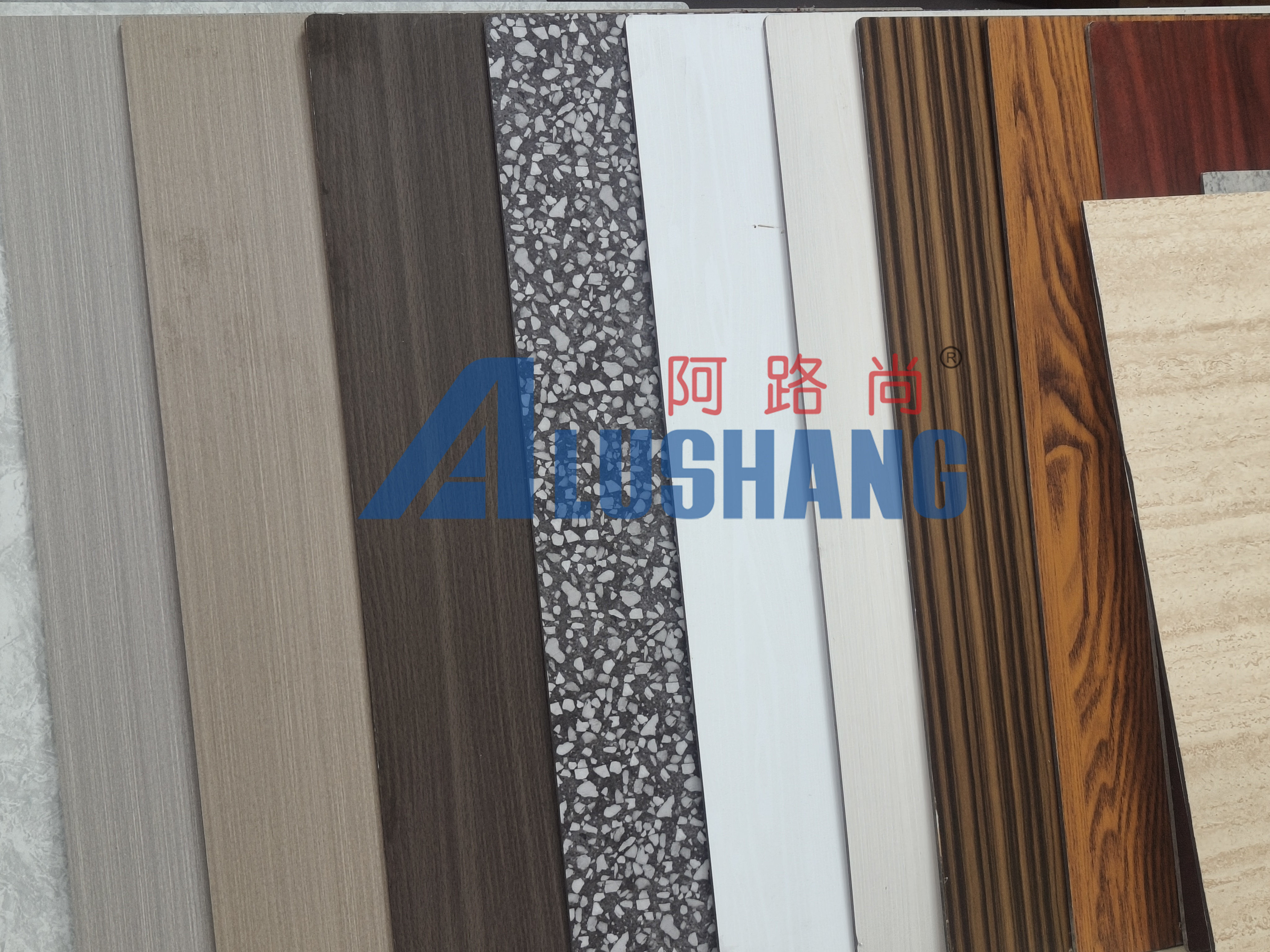 Brown Exterior Facade Scratch Resistant Cloth Pattern Pvdf Coating On Aluminium Composite Panel