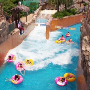 Quality 128.5KW Power Extreme Prefabricated Lazy River For Aquatic Park wholesale