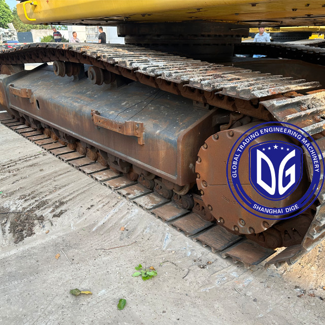 Used Komatsu PC400-8 40 Ton Original Crawler Excavator For Mining Works Available Now