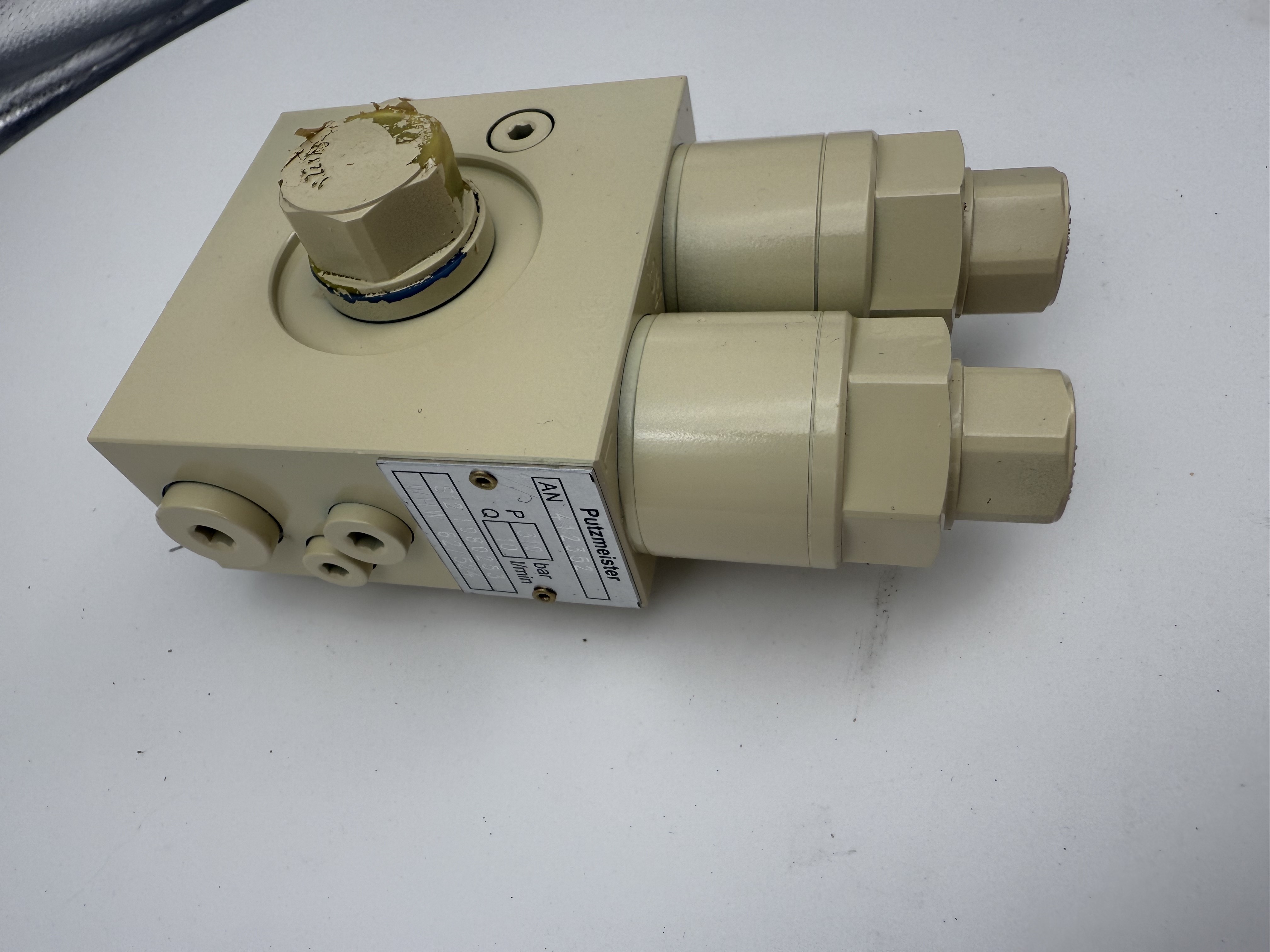 Putzmeister pump truck parts Balance Valve 412066 Hydraulic balance valve