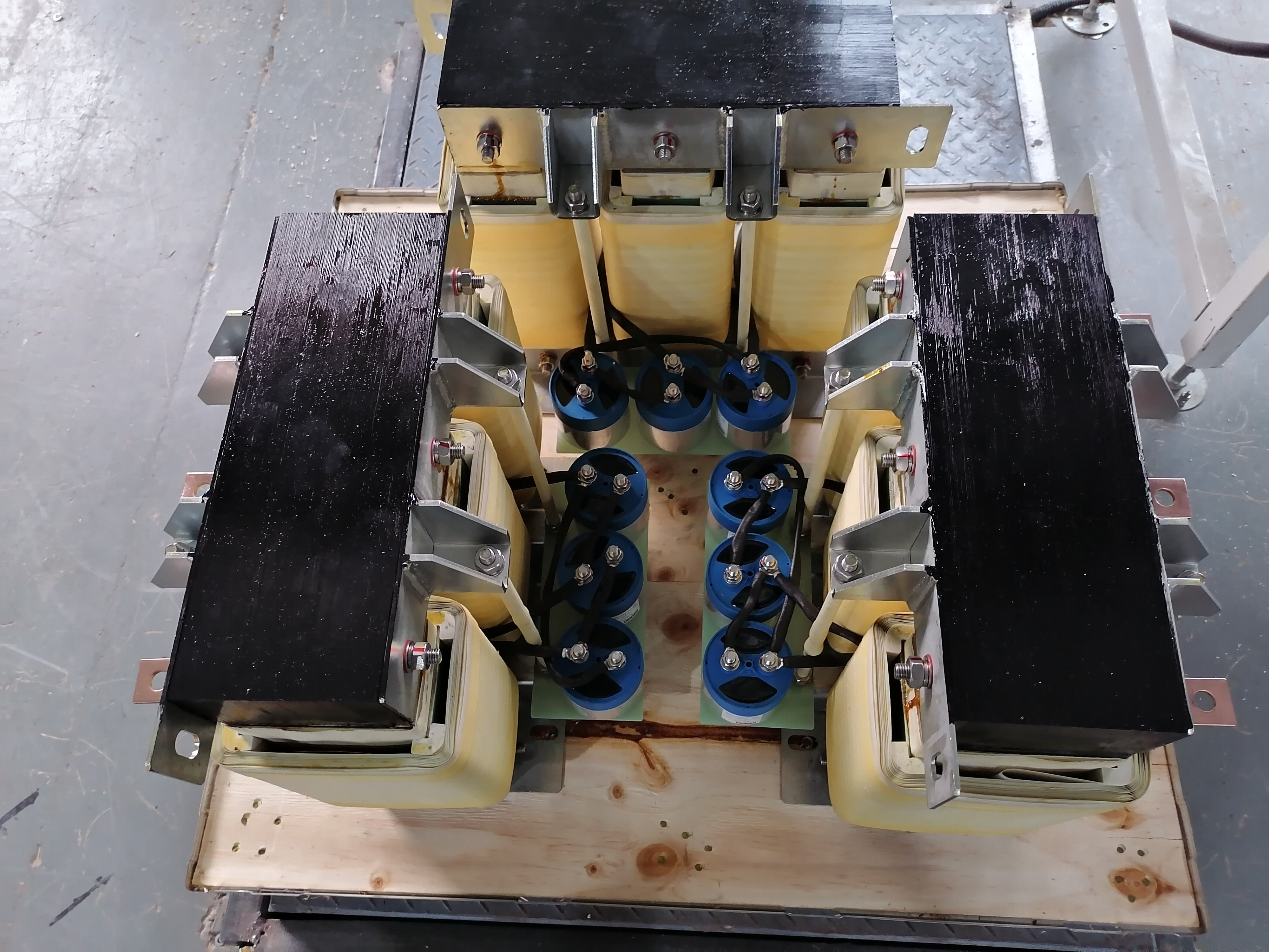 Inomax Sine Wave Filter Shipbuilding Sine Wave Output Filter For Distributors