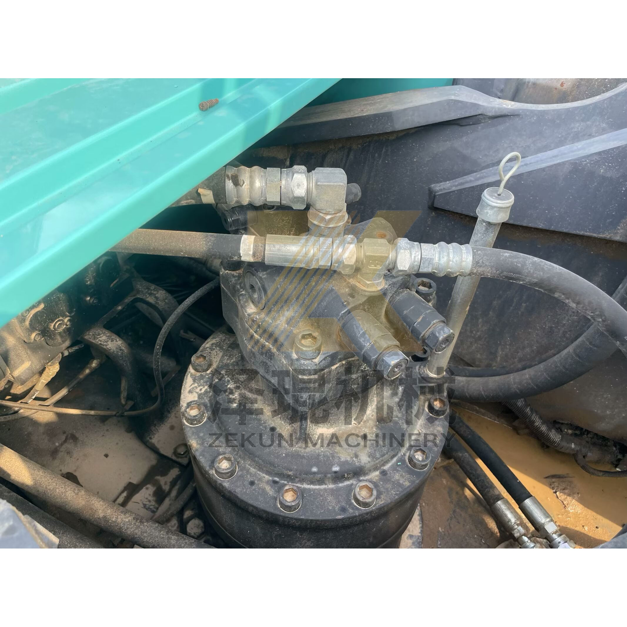 Other Hydraulic Cylinder Used Kobelco SK380 Excavator with 1.9 m3 Bucket Capacity