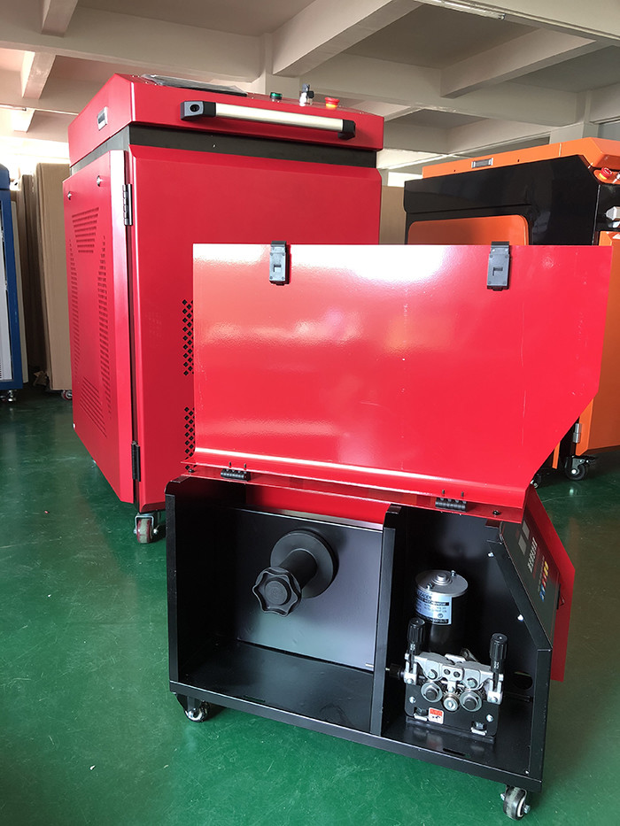 Steel 1500w Handled Fiber Laser Welding Machine With Auto Wire Feeder