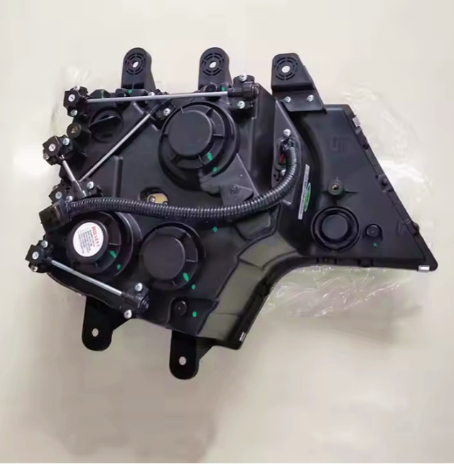 Replacement Shacman Howo Truck Lighting Parts Headlamp A7 H7 Wg9925720001 Wg9925720002