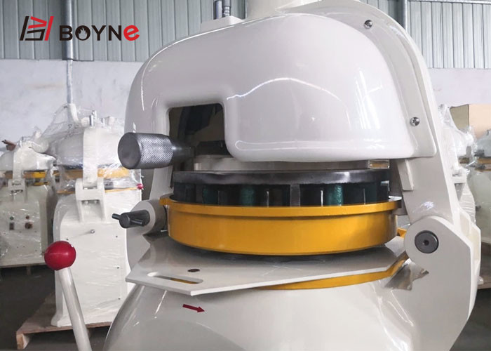 Industrial Bakery Equipmen Stainless Steel 30PCS Semi Automatic Dough Divider With Rounder