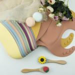 BPA Free Soft Personalised Silicone Bib , Waterproof Silicone Food Catcher Bibs
