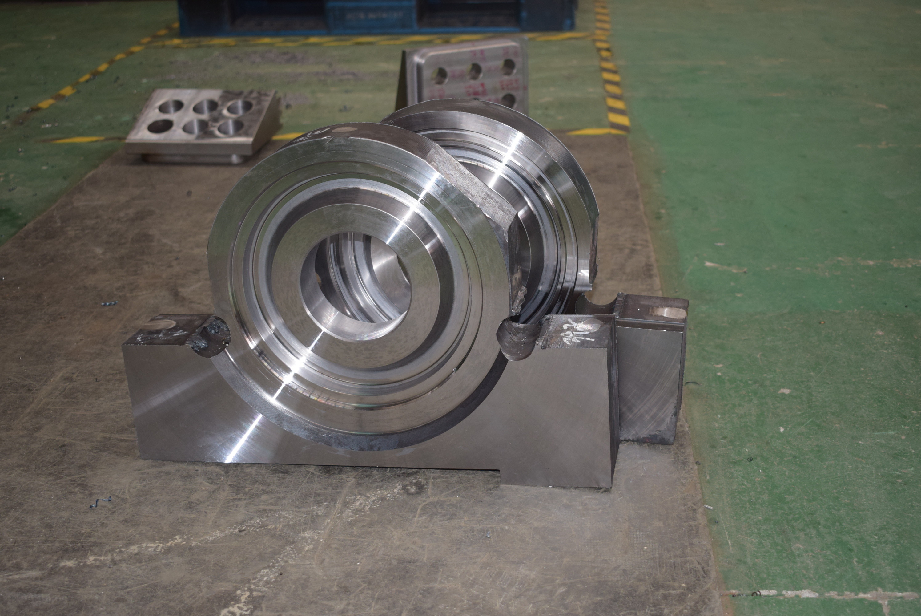 Colored TBM Disc Cutter 19 20 Inches Large Size Japanese Technology