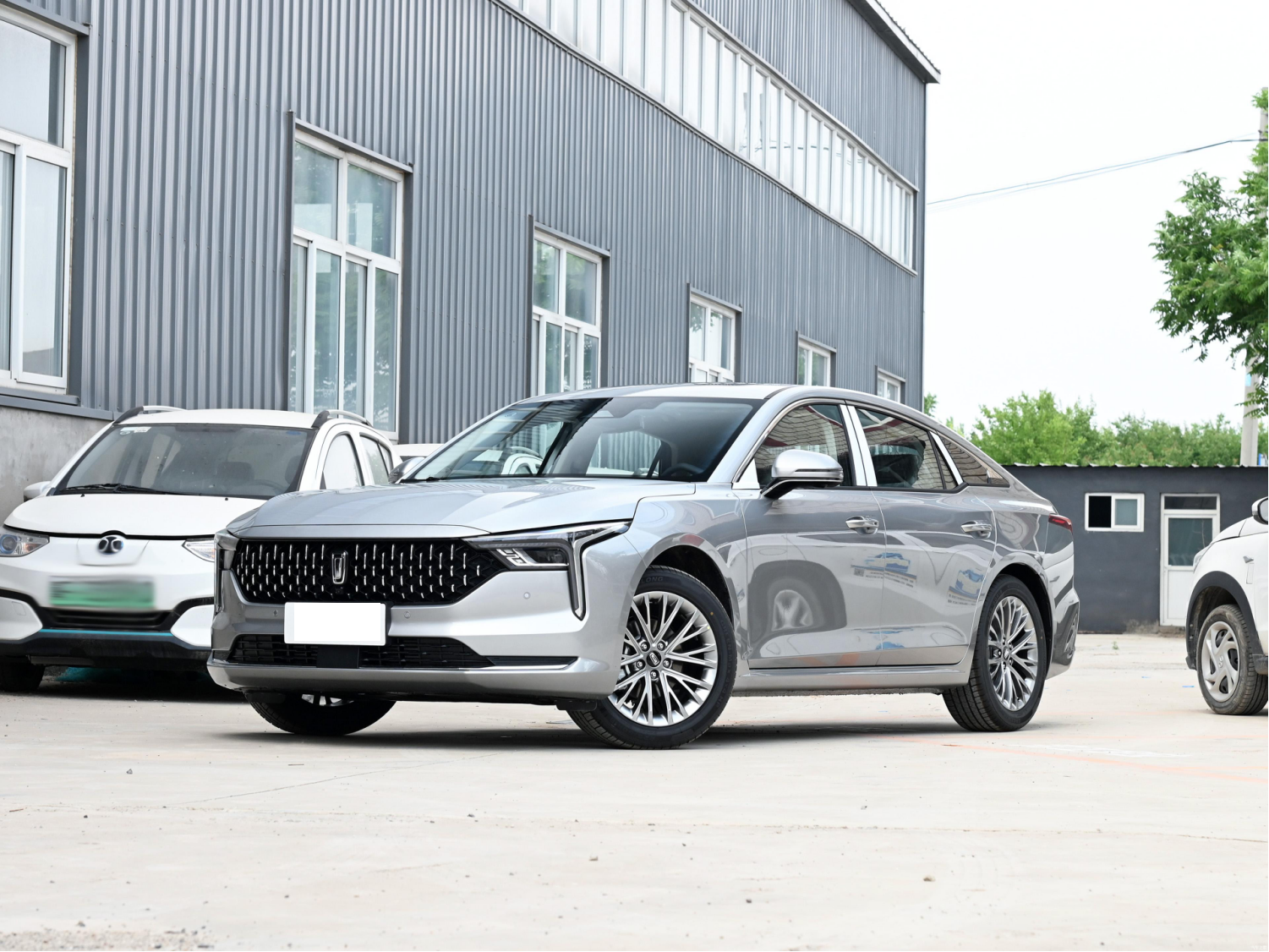 Bestune B70 1.5T Automatic Gasoline Vehicle Speed Performance with 2650mm Wheelbase and 169 Horsepower in 2024