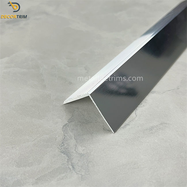 30mm×30mm Aluminum Edge Corner 6063 T5 2.5 Meter Length