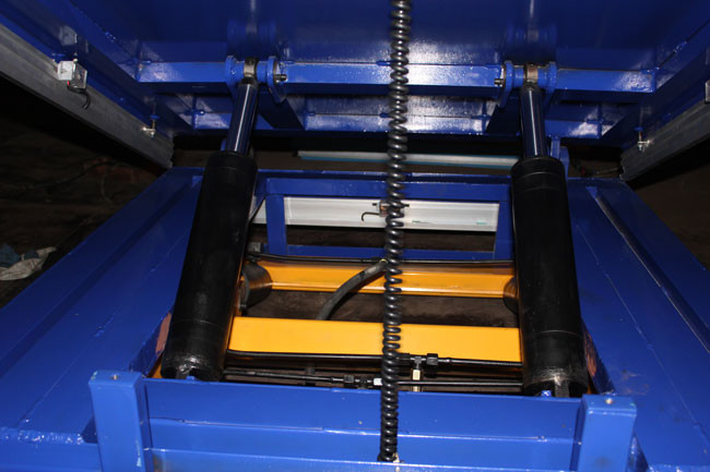 Industrial Scissor Hydraulic Lift And Tilt Tables Material Handling Equipment Load Unload