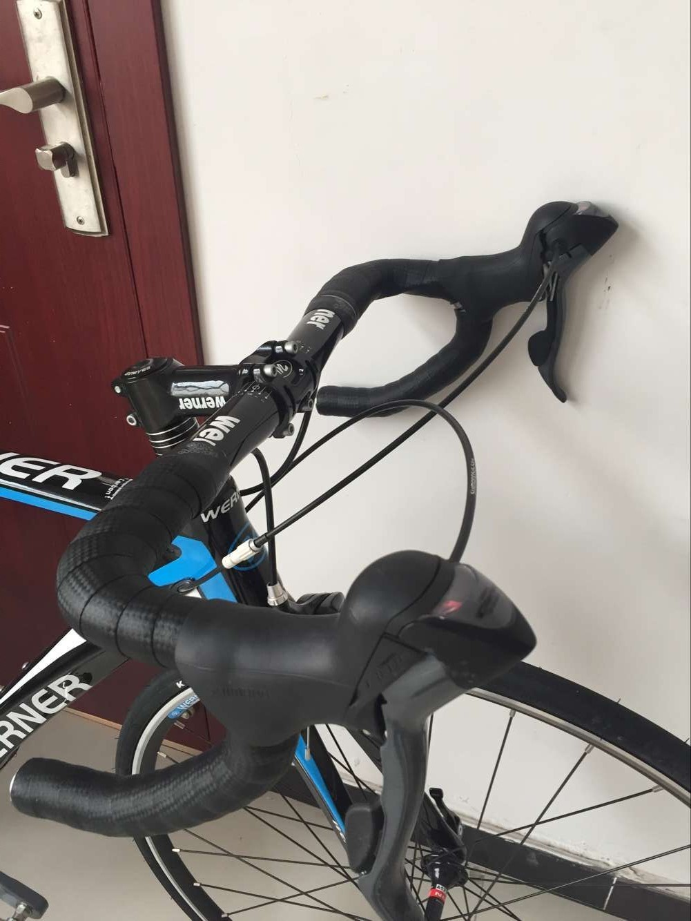 High quality carbon fiber 520mm frame 700c racing bicycle/bike/bicicle with Shimano 18 speed