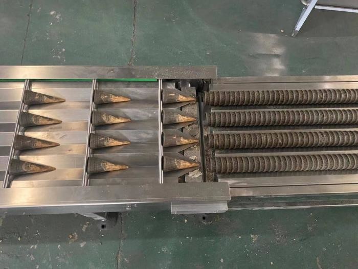 Two Color 135mm 7kg/H Sugar Cone Making Machine
