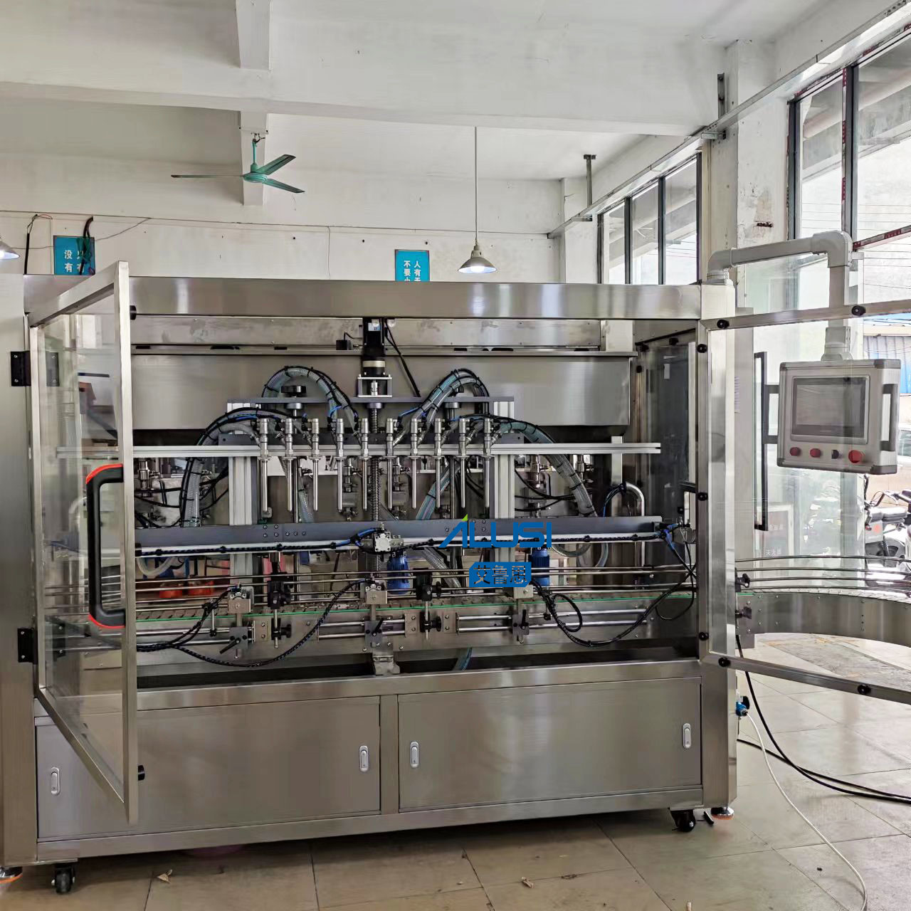 Large 10 Heads Bottle Liquid Filling Machine for liquid detergent 2000bph