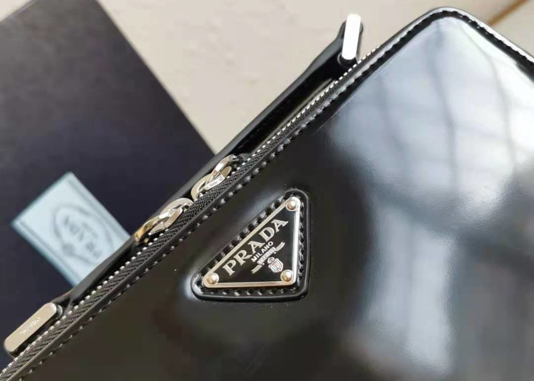 Womens Cowhide Glossy Finish Camera Cross Body Bag Waterproof