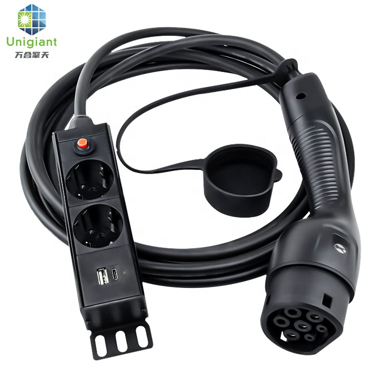 Customized Input Voltage European Standard 13A 110V-250V EV Car Discharge Gun for Outdoor Camping Power Supply