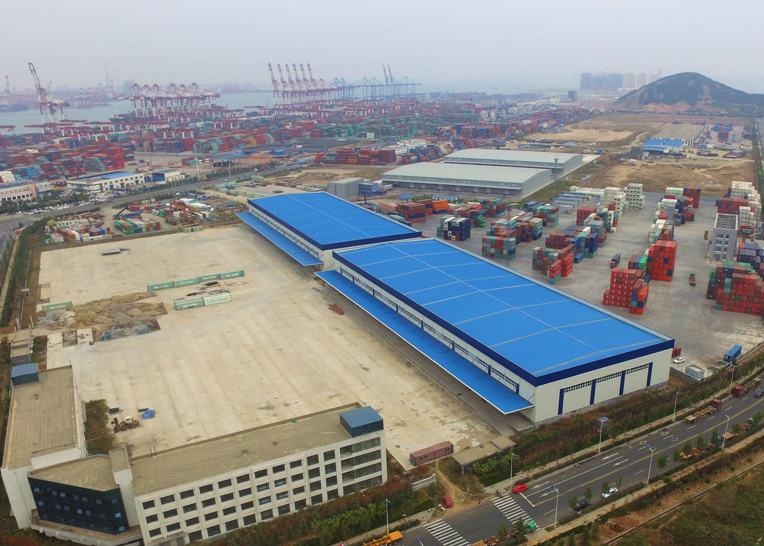 Galvanizing Prefabricated Industrial Facility Spacious Construction Steel Structure Workshop