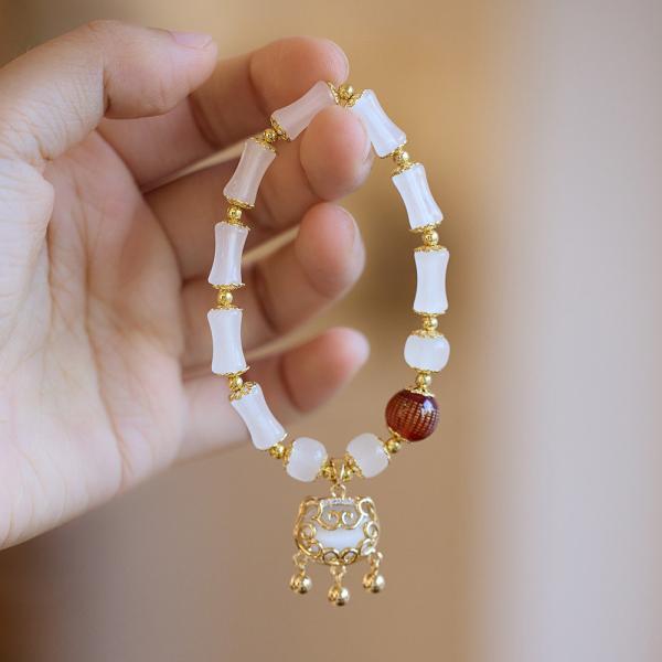 Mystic Mermaid Glass Friendship Bracelet With 8 Mm Frosted White Glowing