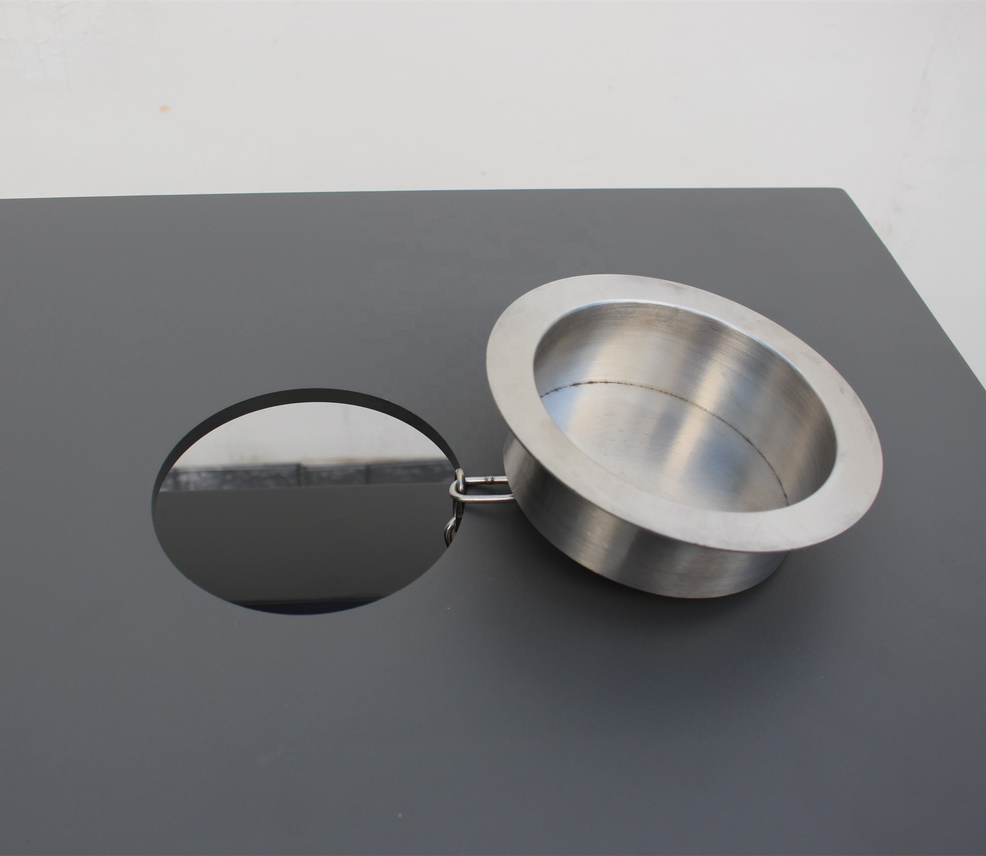 70L Outdoor Recycle Garbage Cans Recycle Plastic HDPE Material With Ashtray