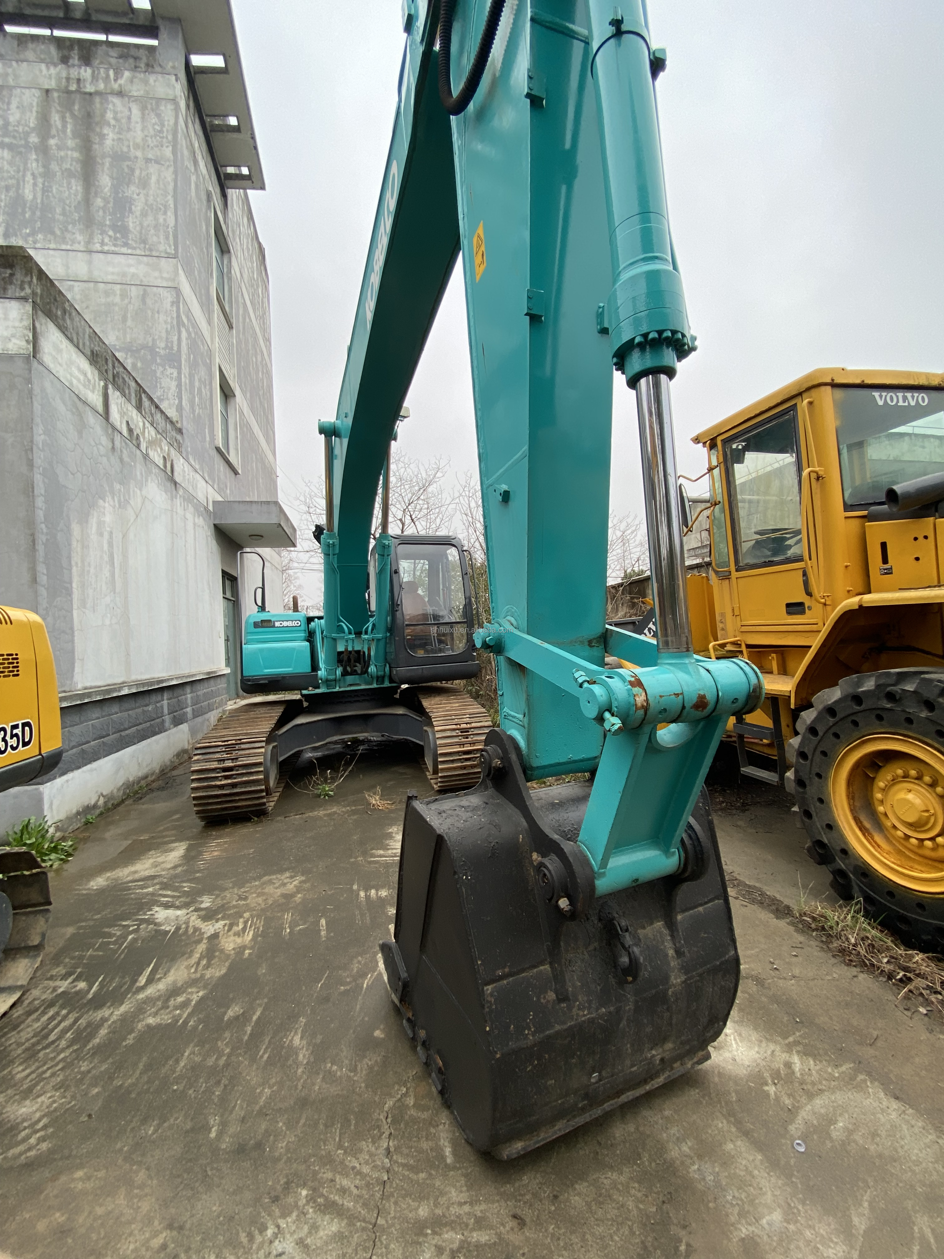 Kobelco SK200 Second hand Kobelco SK200-8 Hydraulic crawler excavator Good condition Used digging machine cheap price