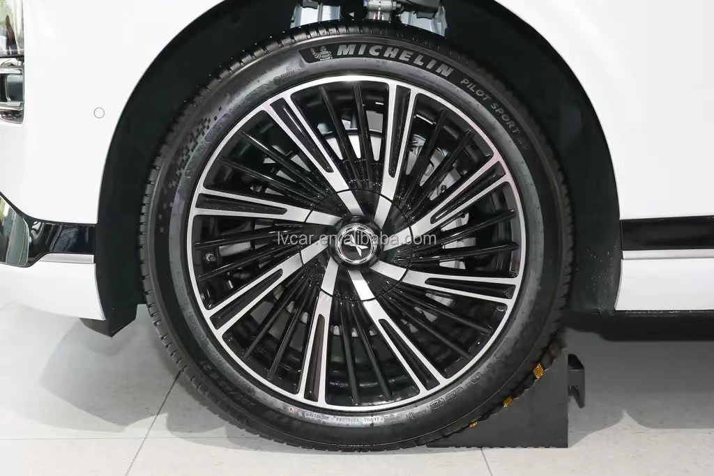High Speed Electric SUV Car 2023 Xpeng G9 with Panoramic Sunroof and 702km Range