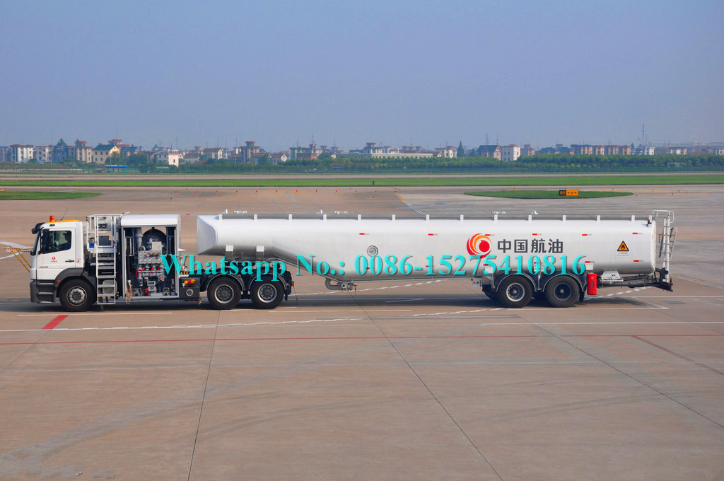 380hp Aircraft Refuelling Vehicles , HOWO 2/3 Axles Aviation Refueling Equipment